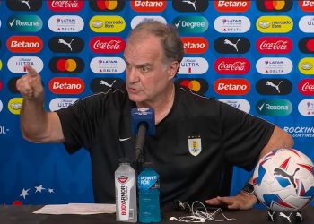 Bielsa estalló y disparó contra el periodismo y organización de la Copa América